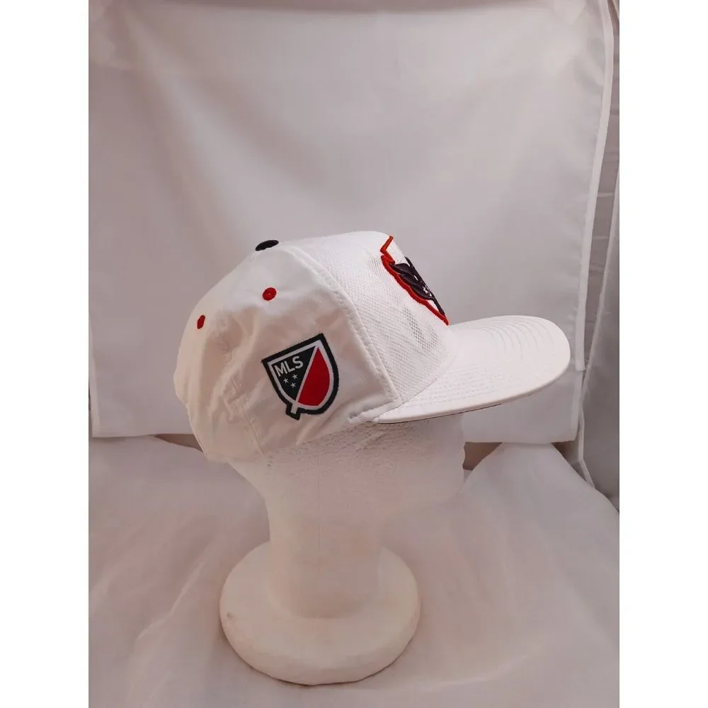 Adidas DC United Hat Cap MLS Team Logo Two-tone Adjustable Snapback Red / White - Picture 4 of 5